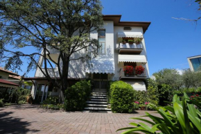 CASA GINEV Room & Apartments
